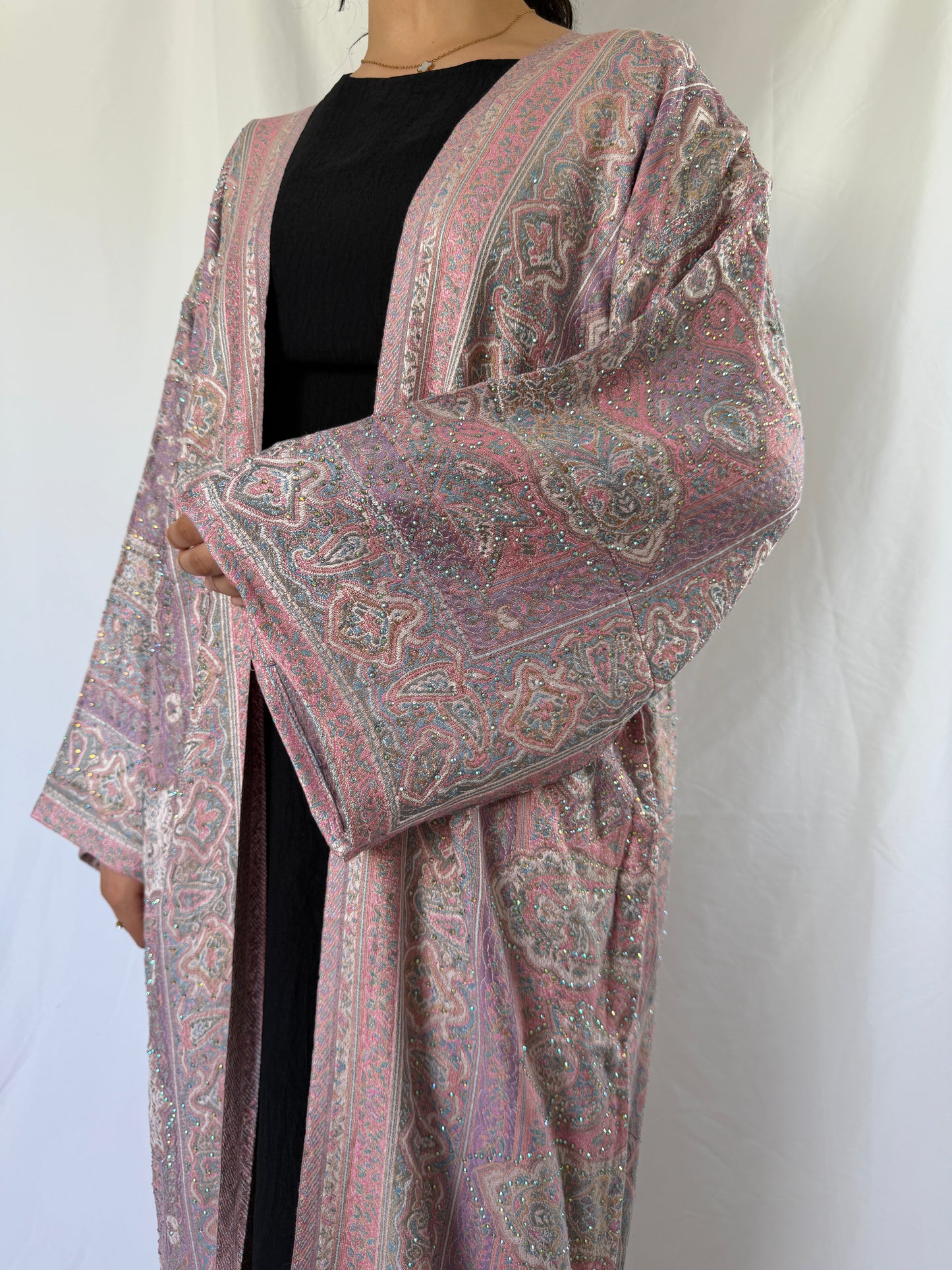 baby Rose abaya